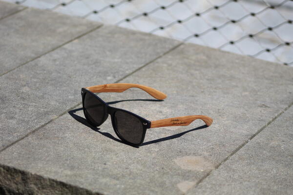 Bild vergrößern: Sonnenbrille mit Schriftzug am Bgel "Schwandorf Stadt im Seenland"
fr 3,00 €