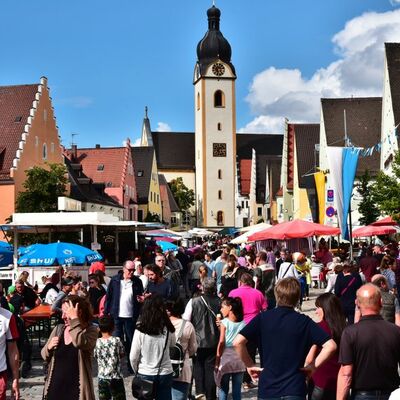Bild vergrößern: Foto der Menschenmenge auf dem Brgerfest 2019 in Schwandorf