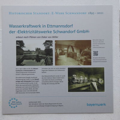 Bild vergrößern: Die 3 Erinnerungstafeln - Wasserkraftwerk in Ettmannsdorf der Elektrizittswerke Schwandorf GmbH